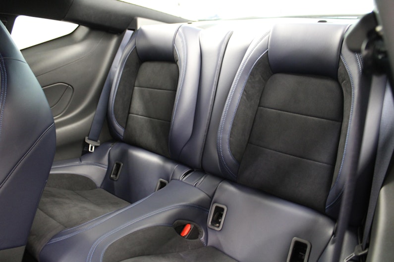 Vehicle image FORD MUSTANG