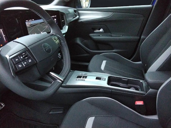 Vehicle image 10 Vehicle image 10