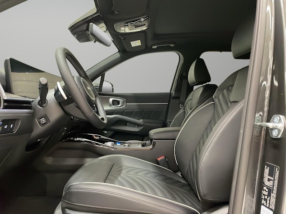 Vehicle image 3 Vehicle image 3