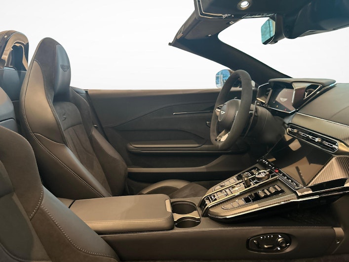 image du véhicule ASTON MARTIN V12 Vantage