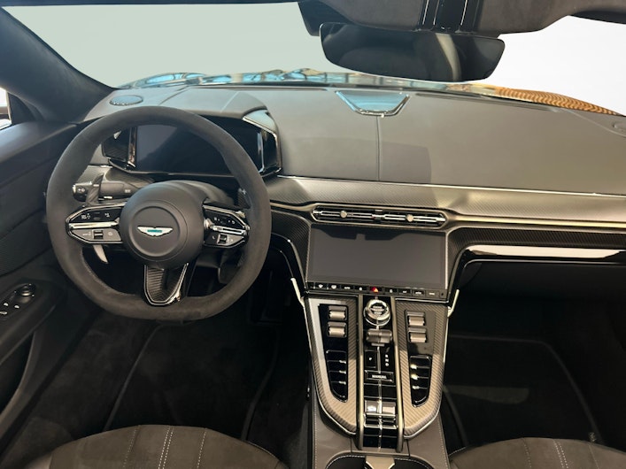image du véhicule ASTON MARTIN V12 Vantage