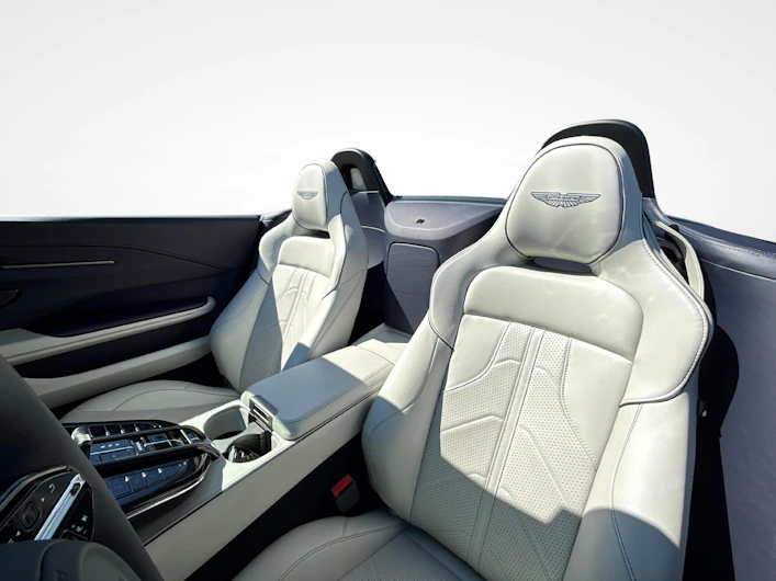 image du véhicule ASTON MARTIN V12 Vantage