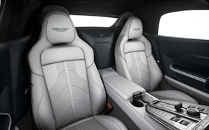 Vehicle image ASTON MARTIN V8 Vantage Roadster 4.0 V8 Bi-Turbo