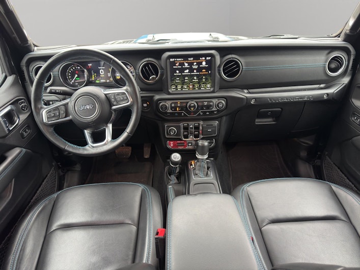 Vehicle image JEEP WRANGLER