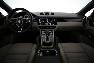 Vehicle image PORSCHE Cayenne Coupé 3.0 V6 E-Hybrid Platinum Edition