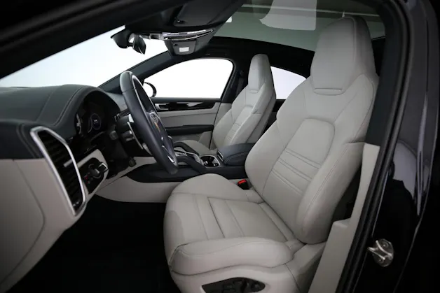 Porsche Cayenne Coupé 3.0 V6 E-Hybrid Platinum Edition