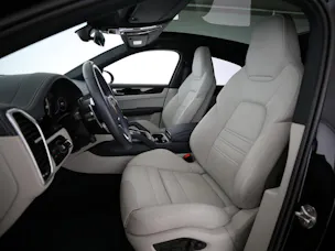 Porsche Cayenne Coupé 3.0 V6 E-Hybrid Platinum Edition