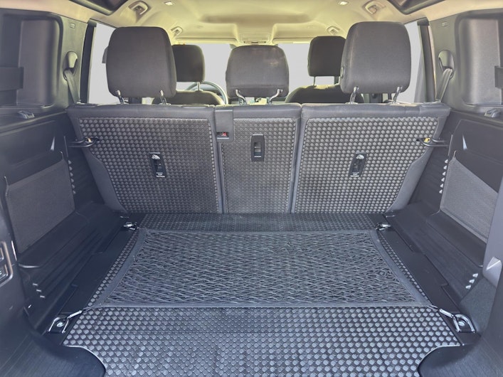 Vehicle image LAND ROVER DEFENDER