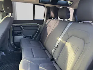 Land Rover Defender 110 3.0 D I6 250 mit Anhängerkupplung 3'500 kg