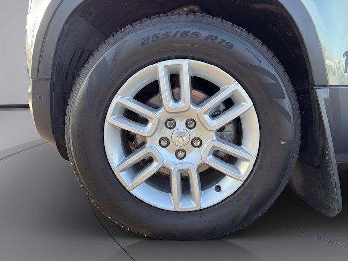 Vehicle image LAND ROVER DEFENDER