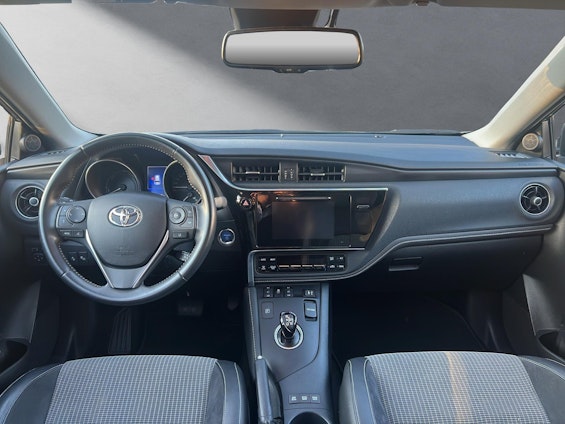 Vehicle image 3 Vehicle image 3