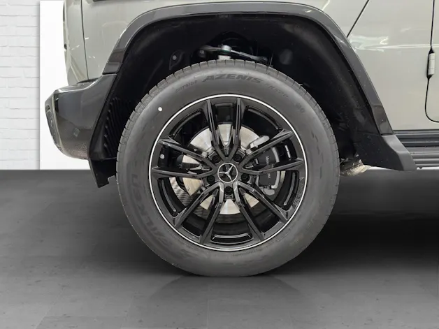 Mercedes-Benz G 500