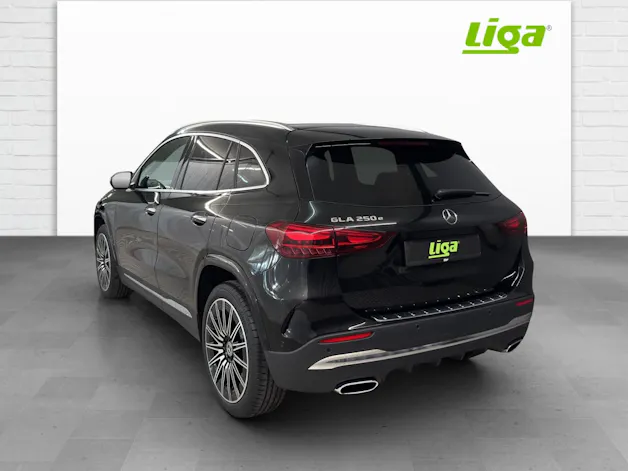 Mercedes-Benz GLA 250 e  AMG Line EQ Star