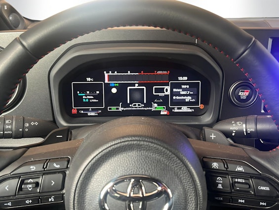 Vehicle image 9 Vehicle image 9