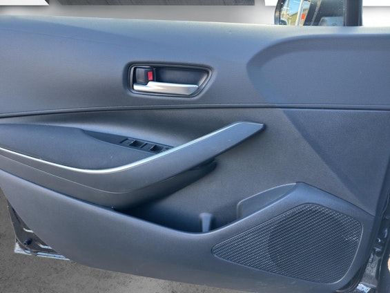 Vehicle image 10 Vehicle image 10