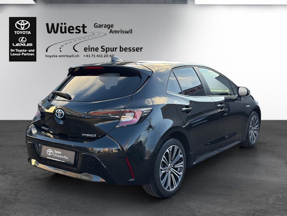 Vehicle image 4 Vehicle image 4