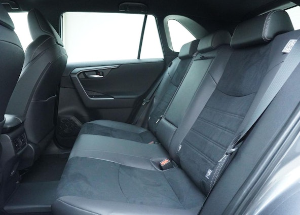 Vehicle image 17 Vehicle image 17