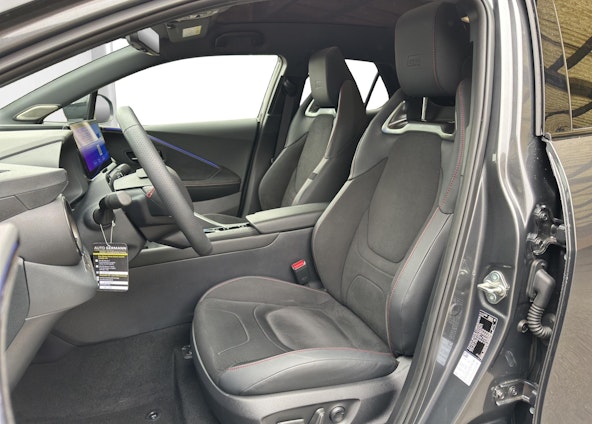 Vehicle image 6 Vehicle image 6