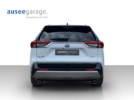 Vehicle image 3 Vehicle image 3