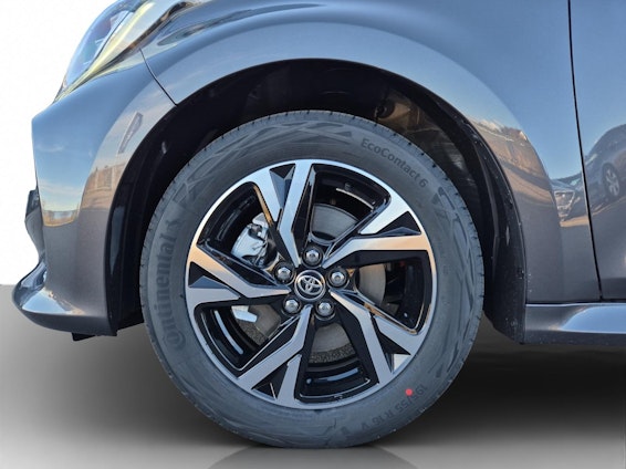 Vehicle image 11 Vehicle image 11