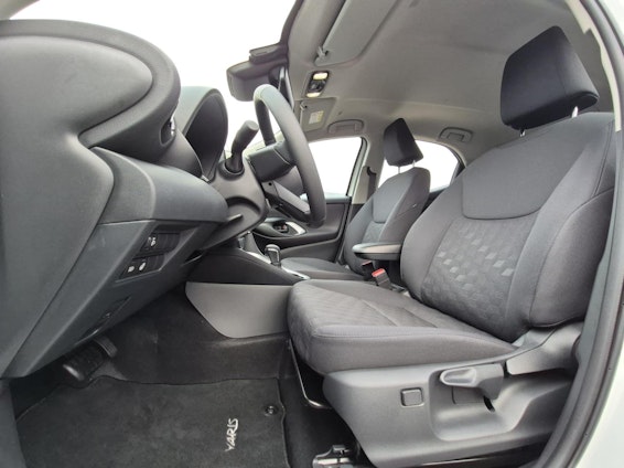 Vehicle image 8 Vehicle image 8