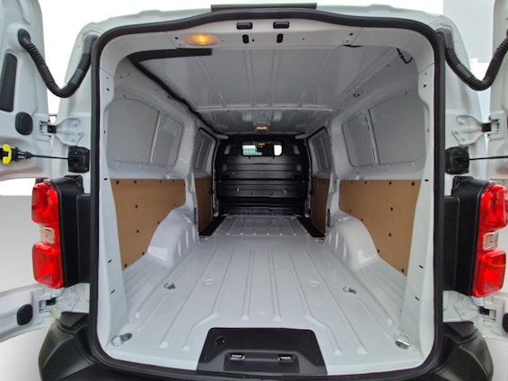 Vehicle image 10 Vehicle image 10