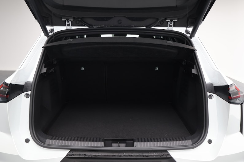 Vehicle image MITSUBISHI GRANDIS