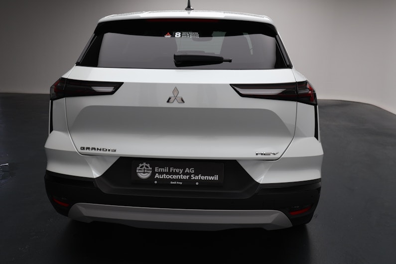 Vehicle image MITSUBISHI GRANDIS