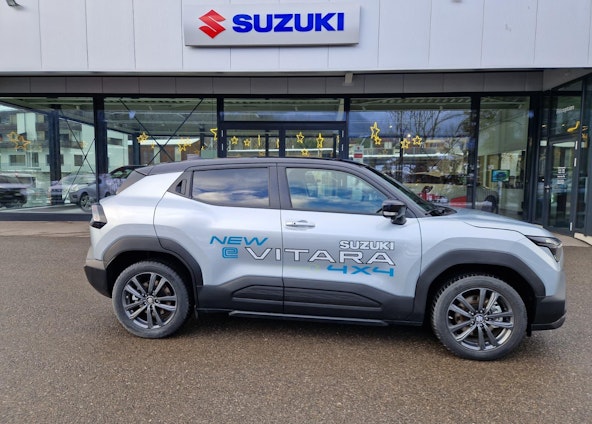 Vehicle image 4 Vehicle image 4