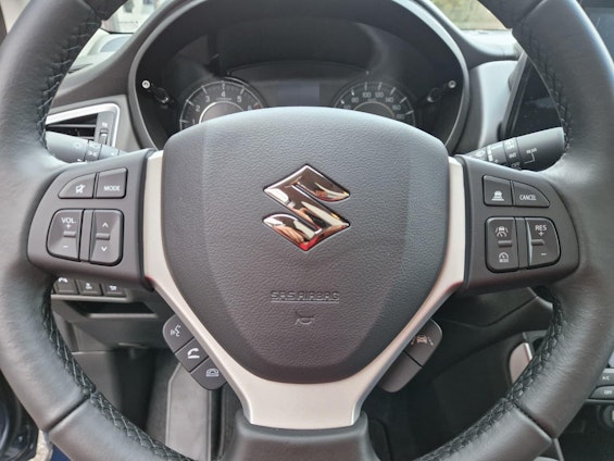 Vehicle image 15 Vehicle image 15