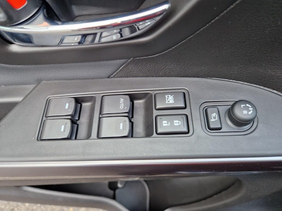 Vehicle image 14 Vehicle image 14