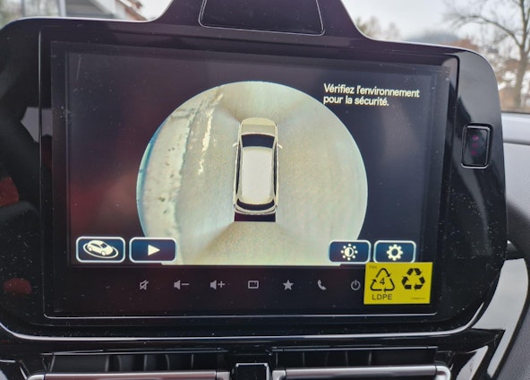 Vehicle image 19 Vehicle image 19