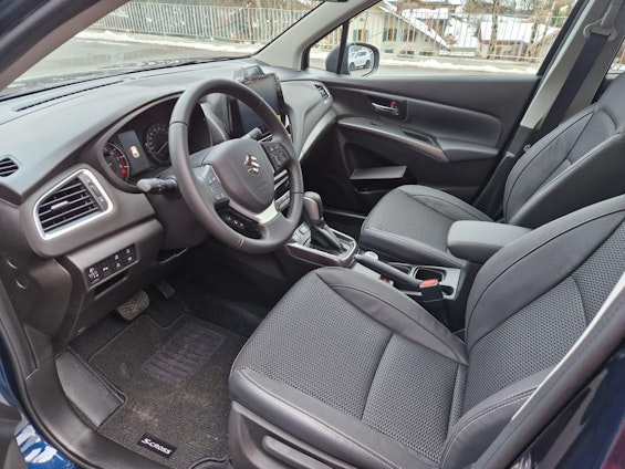 Vehicle image 9 Vehicle image 9