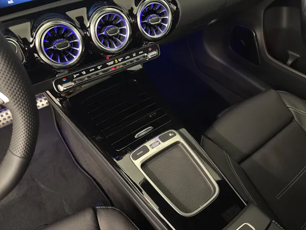Mercedes-Benz A 220 d AMG Line