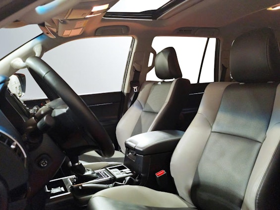 Vehicle image 7 Vehicle image 7