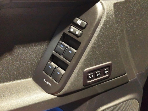 Vehicle image 14 Vehicle image 14