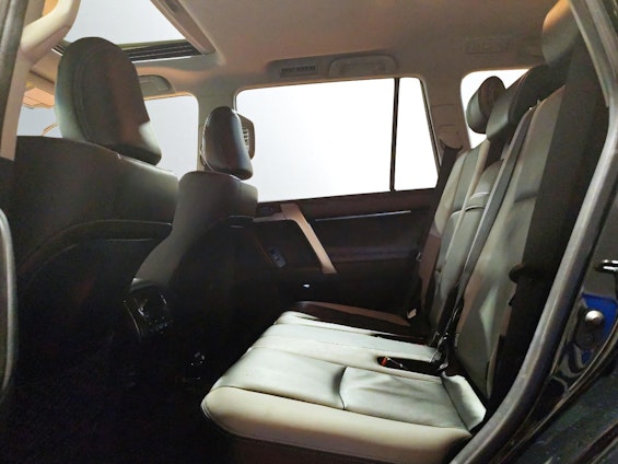 Vehicle image 15 Vehicle image 15