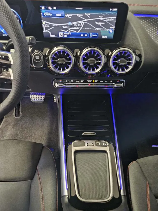 Mercedes-Benz EQA 350 4Matic AMG Line Swiss Star