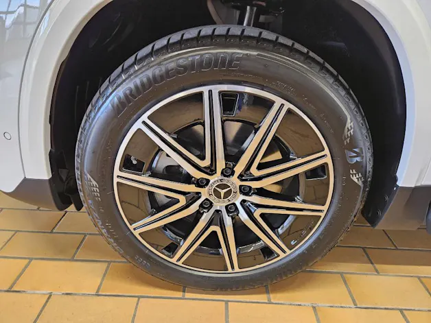 Mercedes-Benz EQA 350 4Matic AMG Line Swiss Star