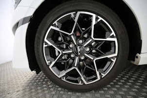 Vehicle image KIA Ceed 1.5 T-GDi MHEV GT-Line