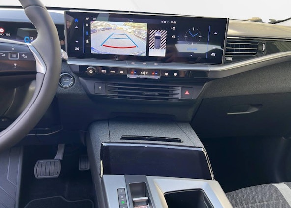 Vehicle image 6 Vehicle image 6