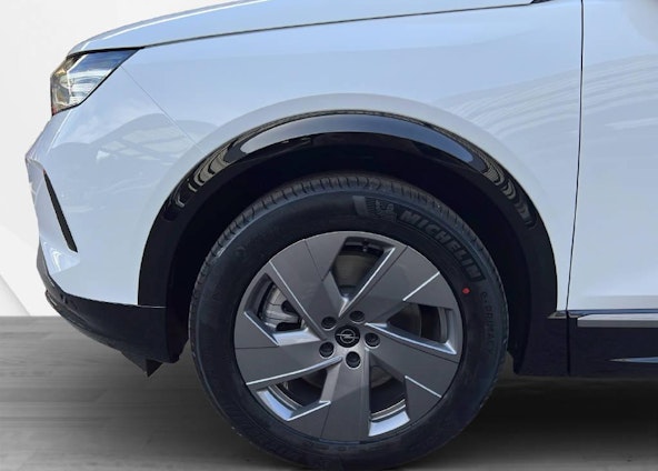 Vehicle image 9 Vehicle image 9