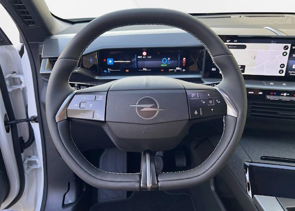 Vehicle image 5 Vehicle image 5