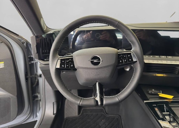 Vehicle image 5 Vehicle image 5