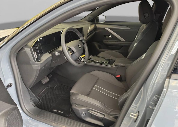 Vehicle image 4 Vehicle image 4