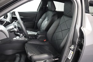 Vehicle image DS AUTOMOBILES 3 Crossback 1.2 PureTech 155 Bastille