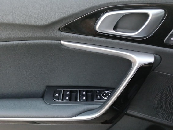 Vehicle image 6 Vehicle image 6