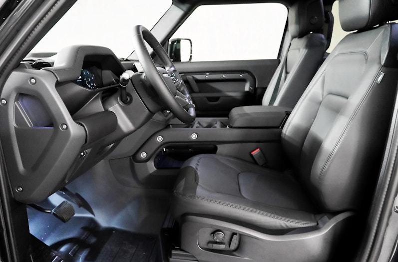 Vehicle image LAND ROVER DEFENDER