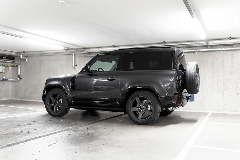 Vehicle image LAND ROVER DEFENDER