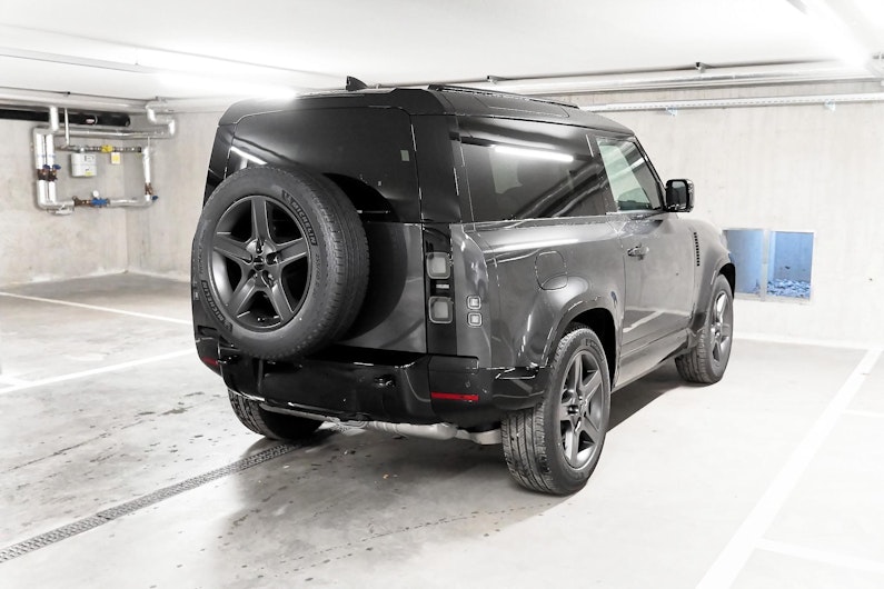 Vehicle image LAND ROVER DEFENDER